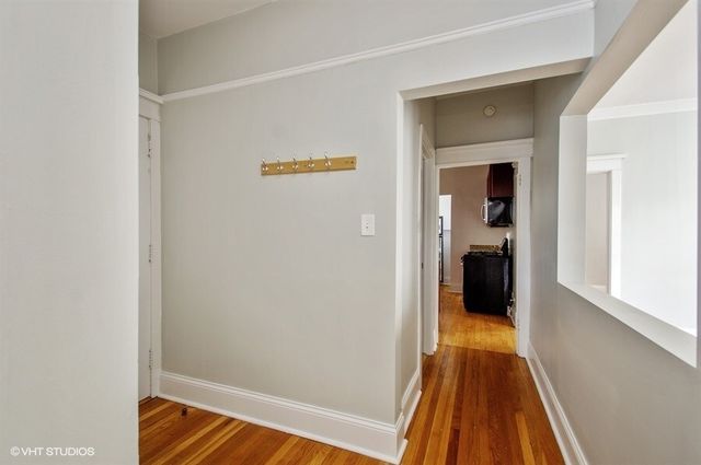 1314 W Waveland Avenue 1, Chicago, IL 60613