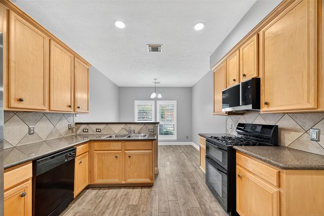 1408 S Friendswood Drive 903, Friendswood, TX 77546