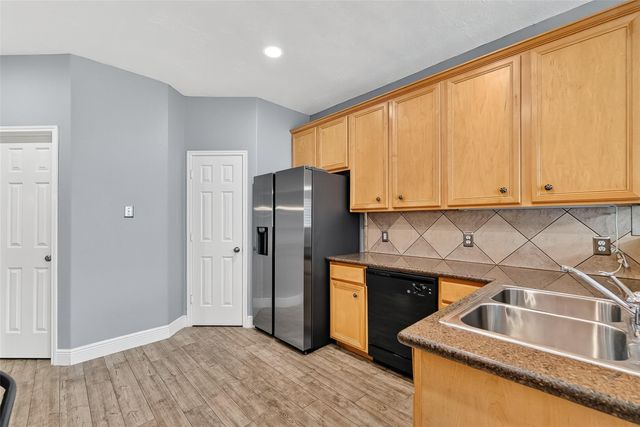 1408 S Friendswood Drive 903, Friendswood, TX 77546