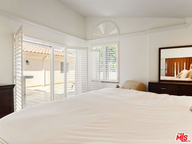 22780 Macfarlane Drive, Woodland Hills (los Angeles), CA 91364