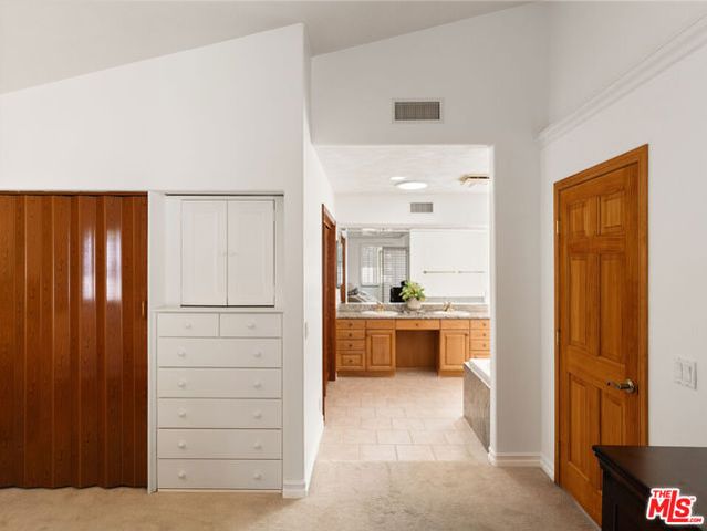 22780 Macfarlane Drive, Woodland Hills (los Angeles), CA 91364