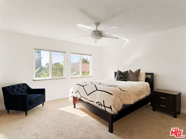 22780 Macfarlane Drive, Woodland Hills (los Angeles), CA 91364