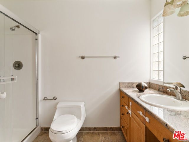 22780 Macfarlane Drive, Woodland Hills (los Angeles), CA 91364