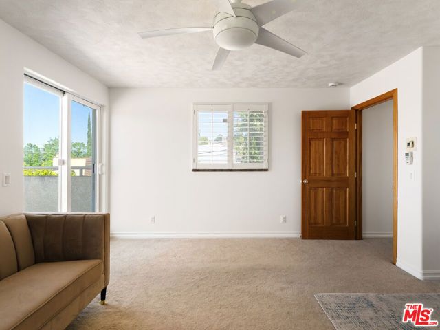 22780 Macfarlane Drive, Woodland Hills (los Angeles), CA 91364