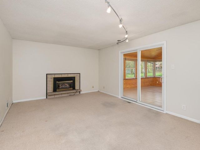 18130 19th Avenue N, Plymouth, MN 55447
