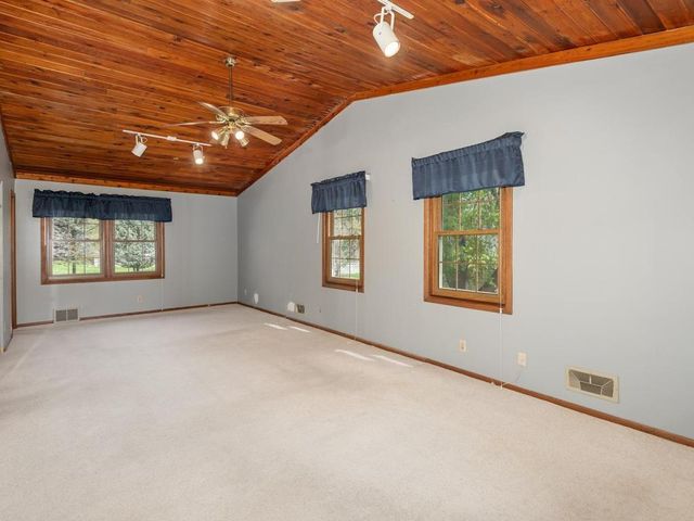 18130 19th Avenue N, Plymouth, MN 55447
