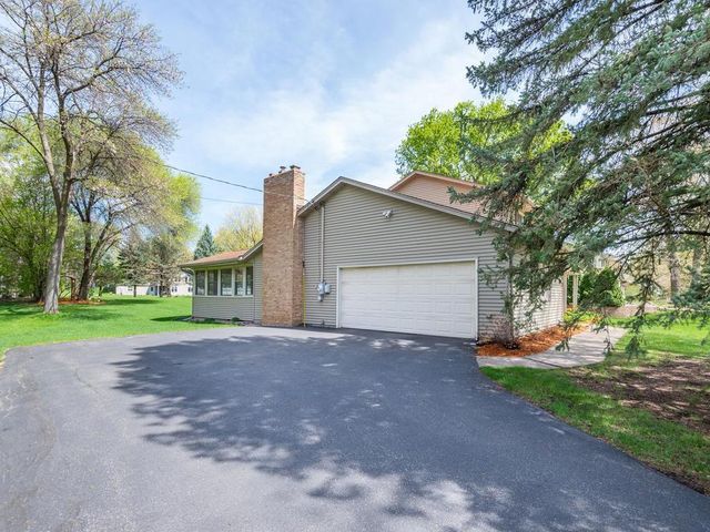 18130 19th Avenue N, Plymouth, MN 55447