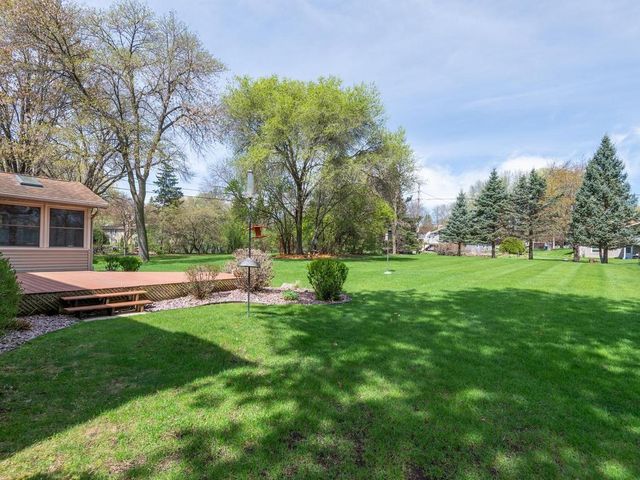 18130 19th Avenue N, Plymouth, MN 55447