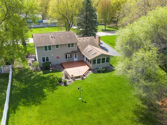 18130 19th Avenue N, Plymouth, MN 55447