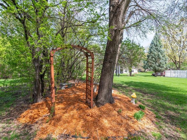 18130 19th Avenue N, Plymouth, MN 55447