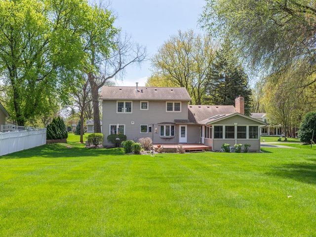 18130 19th Avenue N, Plymouth, MN 55447