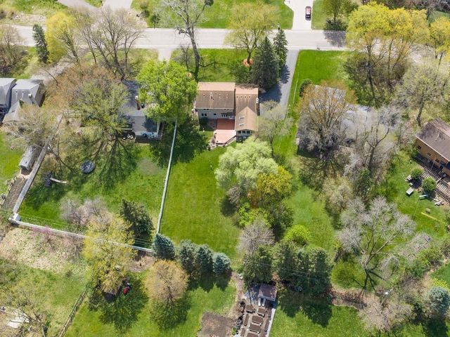 18130 19th Avenue N, Plymouth, MN 55447