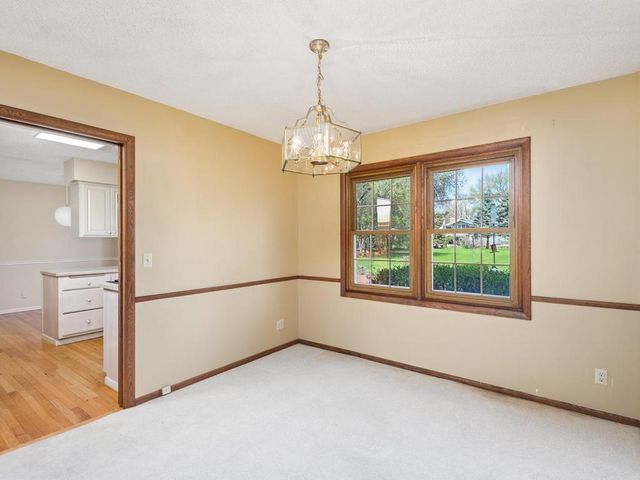 18130 19th Avenue N, Plymouth, MN 55447