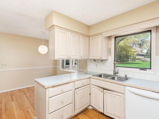 18130 19th Avenue N, Plymouth, MN 55447