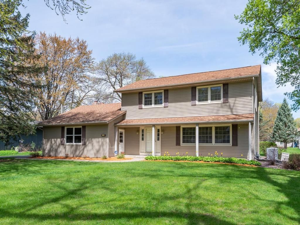 18130 19th Avenue N, Plymouth, MN 55447
