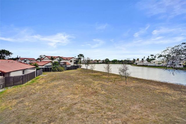 15292 SW 46th Ln Br 64, Miami, FL 33185