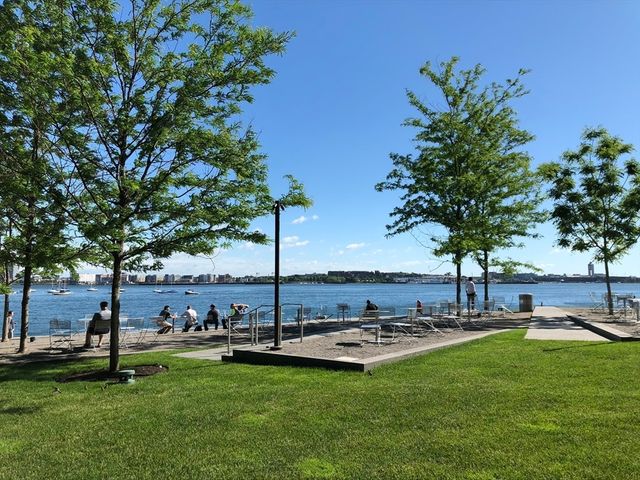 22 Liberty Drive 8H, Boston, MA 02210