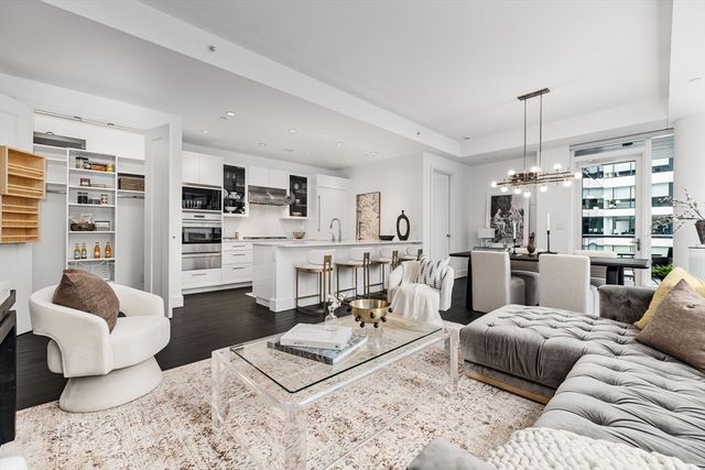 22 Liberty Drive 8H, Boston, MA 02210