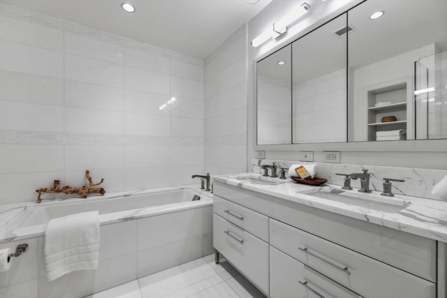 22 Liberty Drive 8H, Boston, MA 02210