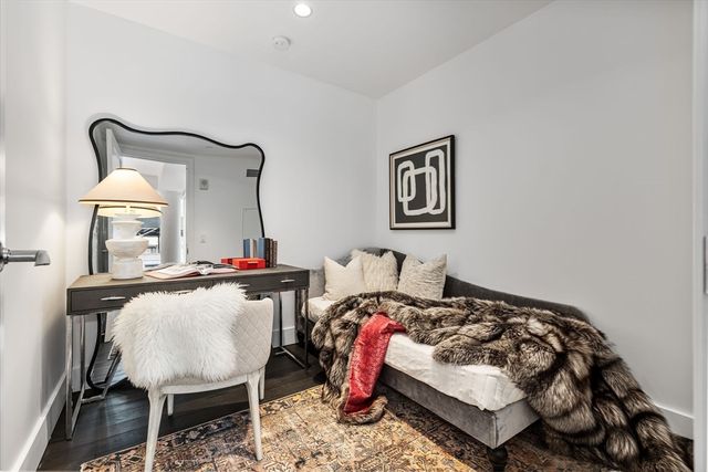 22 Liberty Drive 8H, Boston, MA 02210