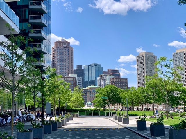 22 Liberty Drive 8H, Boston, MA 02210