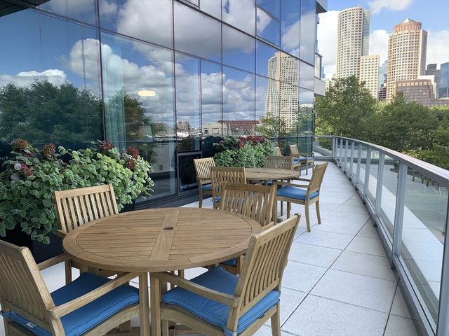 22 Liberty Drive 8H, Boston, MA 02210