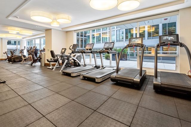 22 Liberty Drive 8H, Boston, MA 02210