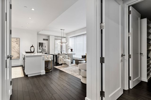 22 Liberty Drive 8H, Boston, MA 02210