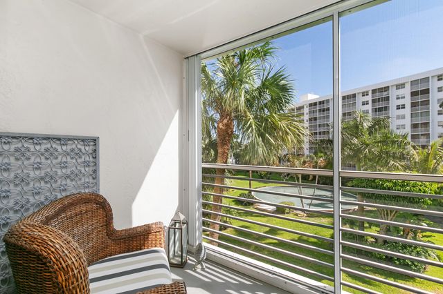 2731 NE 14th Street Causeway 407, Pompano Beach, FL 33062