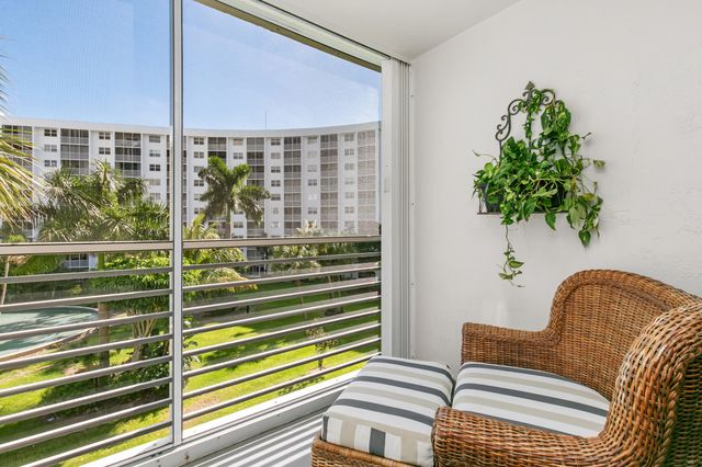 2731 NE 14th Street Causeway 407, Pompano Beach, FL 33062