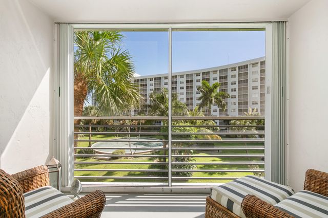 2731 NE 14th Street Causeway 407, Pompano Beach, FL 33062