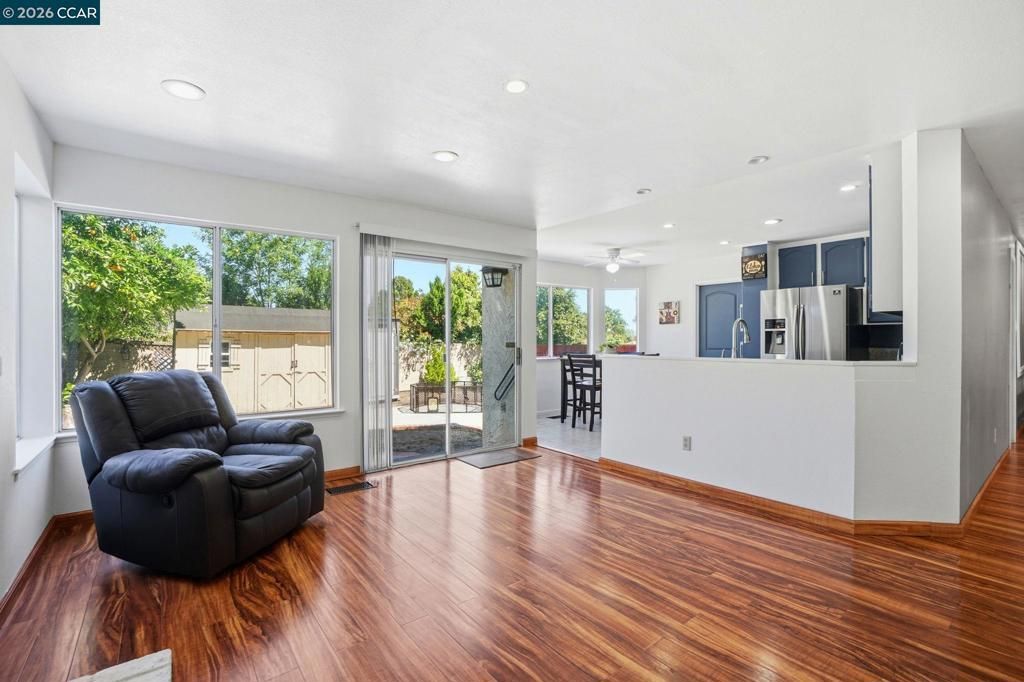 Image 12 of property listing at 1602 Mellowood St, Pittsburg, CA 94565