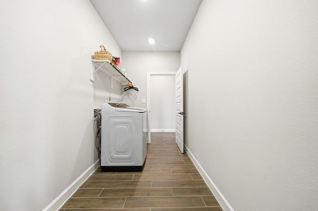 702 Hooks Trail, League City, TX 77573