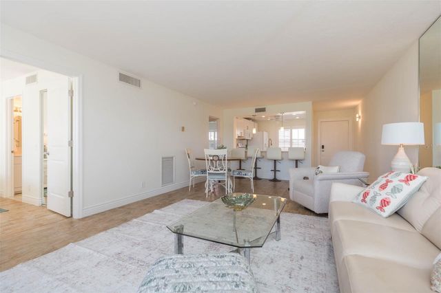 5510 PUERTA DEL SOL BOULEVARD S 132, St Petersburg, FL 33715