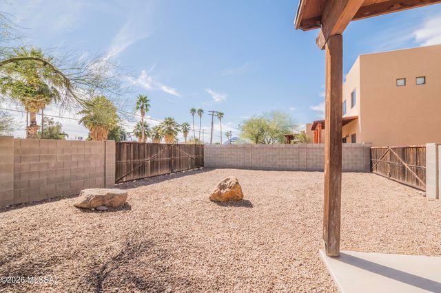 853 W Calle Estrella De Noche, Tucson, AZ 85713