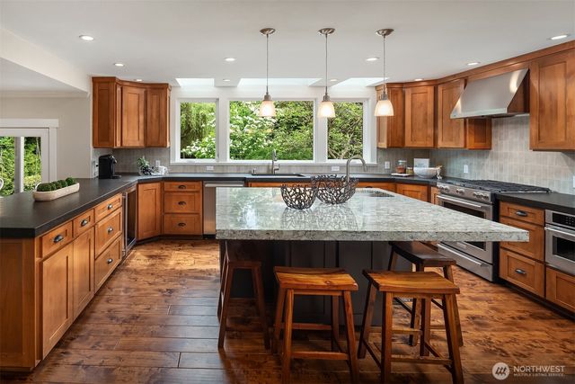 17215 NE 195th Street, Woodinville, WA 98072