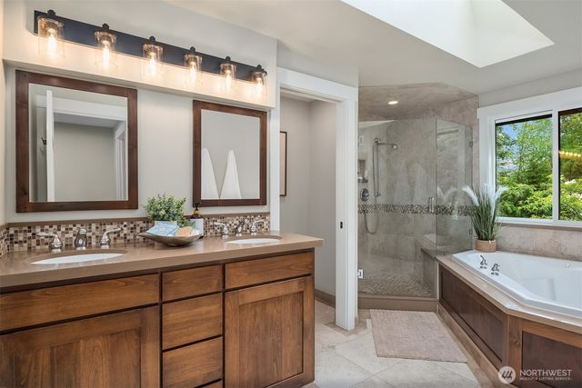 17215 NE 195th Street, Woodinville, WA 98072