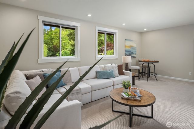 17215 NE 195th Street, Woodinville, WA 98072
