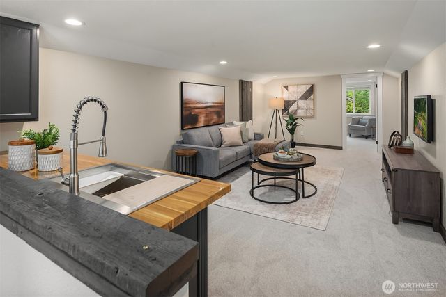 17215 NE 195th Street, Woodinville, WA 98072