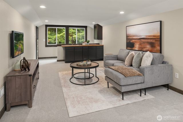17215 NE 195th Street, Woodinville, WA 98072