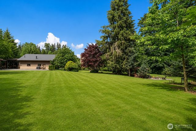 17215 NE 195th Street, Woodinville, WA 98072