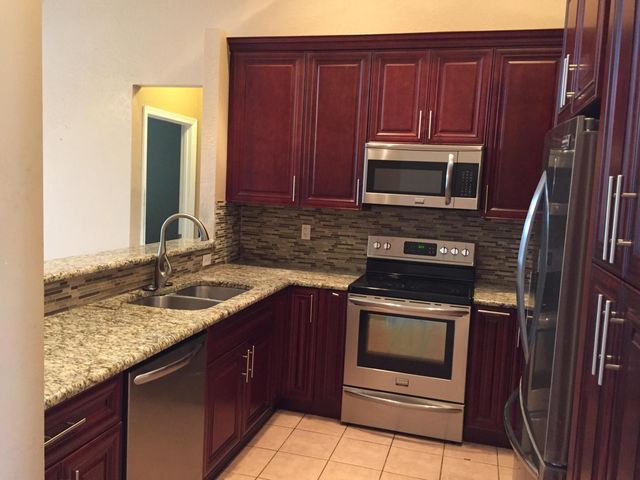 6711 Stonecreek Street, Greenacres, FL 33413