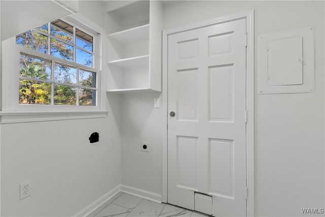 1004 Greystone, Northport, AL 35473