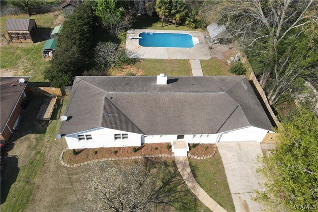 1004 Greystone, Northport, AL 35473