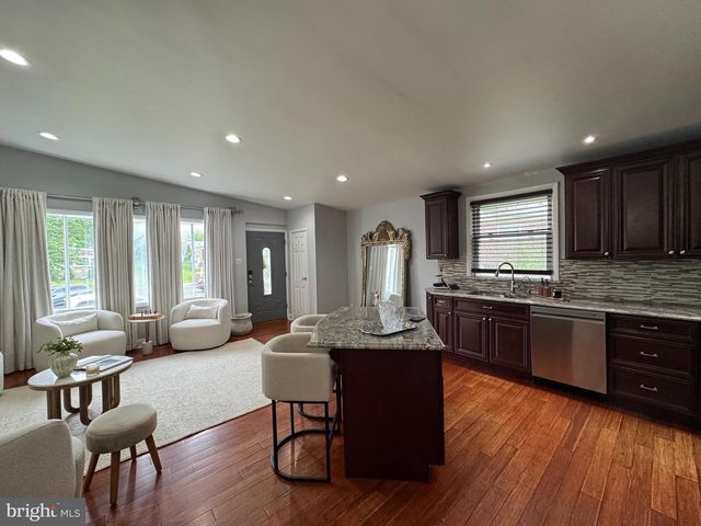 115 VILLAGE LANE, Philadelphia, PA 19154