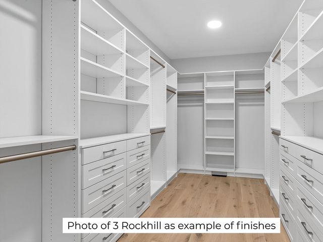 5 Rockhill Rd, Sandwich, MA 02563