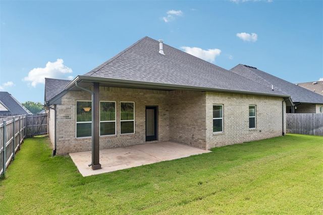 2317 E Preserve Edge Drive, Edmond, OK 73034