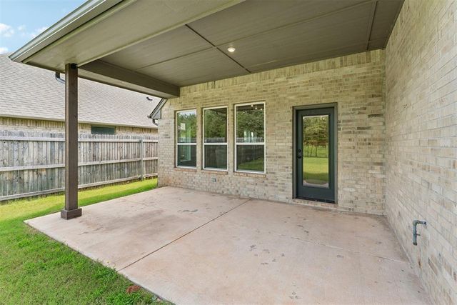 2317 E Preserve Edge Drive, Edmond, OK 73034