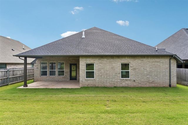 2317 E Preserve Edge Drive, Edmond, OK 73034