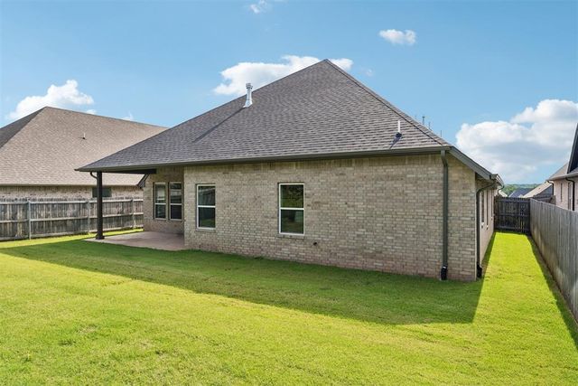 2317 E Preserve Edge Drive, Edmond, OK 73034